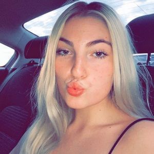 Meet your Posher, Raeanna